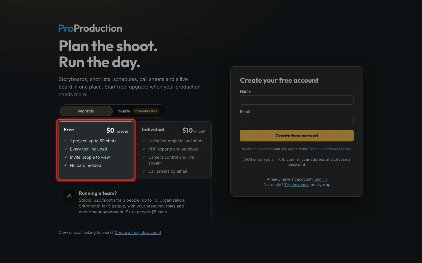 The sign-up page with the Free plan outlined